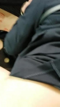车内后入穿制服的销售少妇，出白浆，车外路人匆匆，内射搞得好爽嘞，少妇的春声最撩人！ 截图11