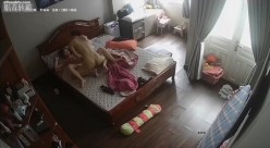 ️【破解摄像头】破解摄像头啪啪啪 求操遭拒枕头自慰 截图9