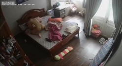 ️【破解摄像头】破解摄像头啪啪啪 求操遭拒枕头自慰 截图11