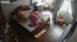 ️【破解摄像头】破解摄像头啪啪啪 求操遭拒枕头自慰 截图16
