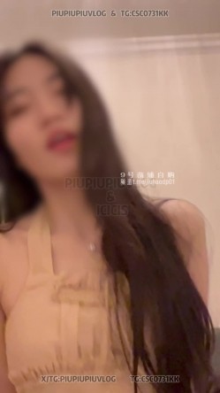 顶级约炮大神『ICICIS』04年空乘专业女大学生【楠楠】开发楠楠M属性，怼脸拍 扇巴掌 脚趾插小穴 截图14