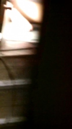 暗拍偏远县城地下小剧场超级大胆的S情演出一丝不挂的舞女一字马倒立翻跟头各种表演与台下观众互动长相身材乳房都可以还是无毛逼 截图2
