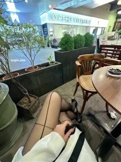 推特良家交换，【美娇妻爱吃肉-zjhzgg】，周末约个饭肉丝炒芹菜还是黑丝炒鸡蛋 截图11