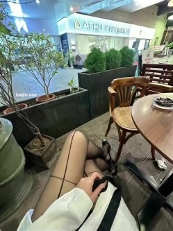 推特良家交换，【美娇妻爱吃肉-zjhzgg】，周末约个饭肉丝炒芹菜还是黑丝炒鸡蛋 截图12