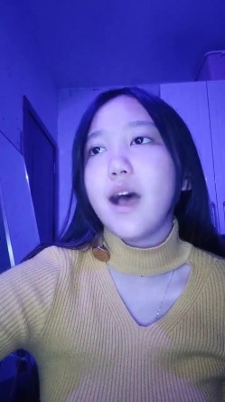 重磅！女神连素颜都美到炸~【鱼妈】自慰狂喷水！无限狂喷~ 这逼又肥又粉，水龙头！ 截图3