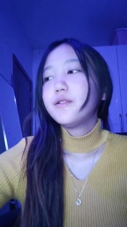 重磅！女神连素颜都美到炸~【鱼妈】自慰狂喷水！无限狂喷~ 这逼又肥又粉，水龙头！ 截图6
