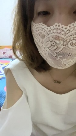 【少妇的感觉】，独树一帜的倒立抽插，这蜜桃臀高耸，折叠式看自己骚穴被干，谁来挑战？ 截图5