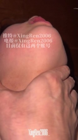 173大一舞蹈生『小杏仁』私人定制啪啪视频，舔脚自慰 自扇耳光 对镜比耶 截图16