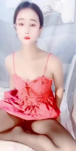骚逼主播【私人老师】不愧是楼凤,口活干炮一条路,业务很熟练,掰逼展示,裸舞诱惑,眼镜妹骚啊 截图9