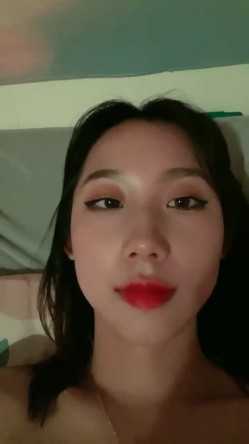 极品校花下海，【可爱妹妹】，寂寞的少女，闺房里各种寻求安慰，这身材真不错 截图16