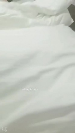 顶级淫妻博主，【刺鸡】，分享老婆给单男操多P，露脸，这个少妇真是骚，喜欢大学生 截图7