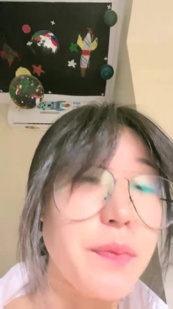 【走出这片海】，清纯学妹，邻家乖乖女这么浪，好大反差，小逼的水真多一直流，刺激！ 截图3