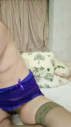 欣欣向荣 ️：我坐你身上摇了弟弟，哦哦~啊~~喔 阿姨想要·· 阿姨淫水好多，你要是在我身边，你肯定肾虚 截图13