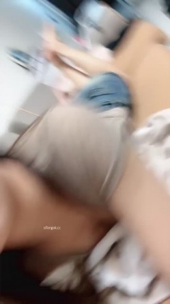 清纯女大【男模来我家】被猥琐男无套啪啪~颜射~口爆~内射~刺激 截图1