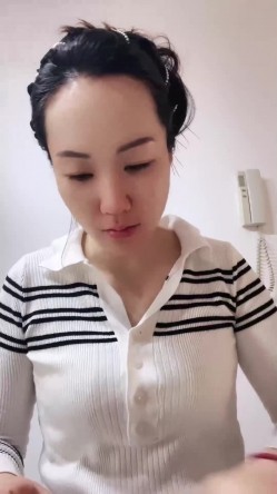 【泡泡马】白领御姐~! 白皙身材~户外刺激车震~无套啪啪 截图6