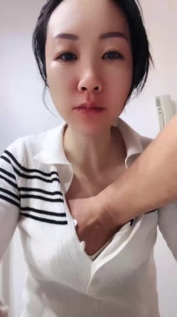 【泡泡马】白领御姐~! 白皙身材~户外刺激车震~无套啪啪 截图10