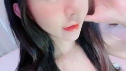 顶级绿播女神太美了颜值秒杀明星性感诱惑到爆，完美的身材又大又软的绝世美乳和名器美穴一线天 截图5