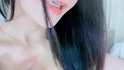 顶级绿播女神太美了颜值秒杀明星性感诱惑到爆，完美的身材又大又软的绝世美乳和名器美穴一线天 截图8