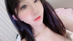顶级绿播女神太美了颜值秒杀明星性感诱惑到爆，完美的身材又大又软的绝世美乳和名器美穴一线天 截图12