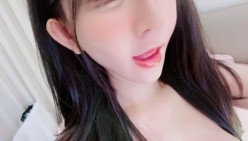 顶级绿播女神太美了颜值秒杀明星性感诱惑到爆，完美的身材又大又软的绝世美乳和名器美穴一线天 截图16