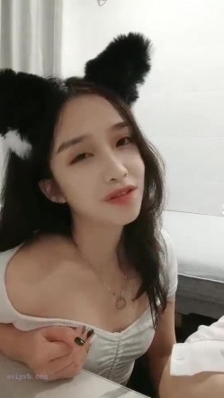 极品高颜冷艳御姐，反差小妈感女主播「金刚护撸娃」「小奶猫」激情淫语撩骚，和姐妹下海大秀，互舔互口假鸡巴互插 截图1