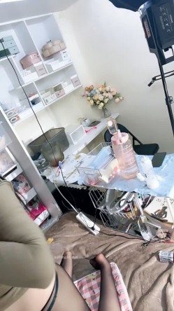 小骚骚 真淫荡 【06小朋友】貌似带姨妈被操 干出好多血液 截图7