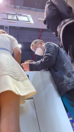 [超级裙底]最新2023上海车展各色美女模特 总有一款你喜欢 截图2