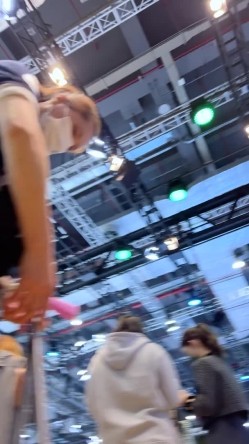 [超级裙底]最新2023上海车展各色美女模特 总有一款你喜欢 截图11