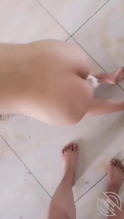 【长腿白虎小优】往嫂子屁眼插尾巴脖子栓狗链拿小皮鞭抽屁股让她满屋爬 截图2