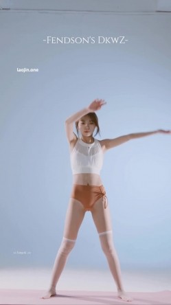【FENDSON作品】，美少女知世，高价约拍Contrology瑜伽裸舞人体特写，皮肤白皙如玉，美仑美华佳作 截图6