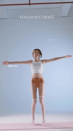 【FENDSON作品】，美少女知世，高价约拍Contrology瑜伽裸舞人体特写，皮肤白皙如玉，美仑美华佳作 截图10
