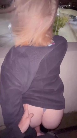 《重磅炸弹 全站无水首发》30万人追踪的极品网美推特尤物kitty顶级露脸反差私拍 身材颜值天花板各种肉战3P有钱人的玩物 截图15