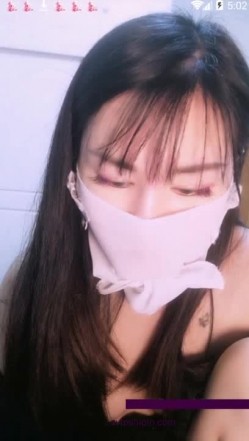 黑色丝袜丰满美女 揉奶诱惑 床上用道具自慰 截图7
