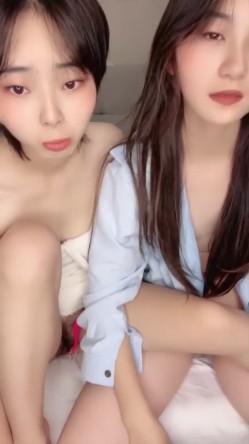 【蜜桃】这个团队真顶又新增2名校花~群P美女如云~爽 截图2