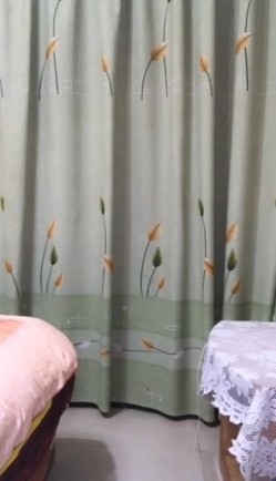 苗条身材妹子全裸小秀情趣装白色网袜 脱光扭动毛毛较多掰开逼逼 截图16