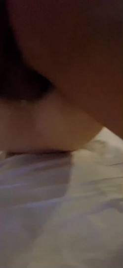 老婆3p爽不爽，只有试过才知道。老公：老婆爽不爽。老婆：嗯摁好爽呢！ 截图2
