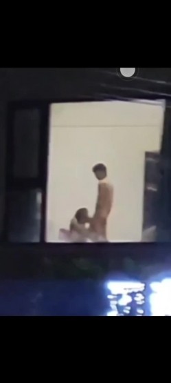 【某某门事件】第41弹 国宾暮云酒店_落地窗后入双马尾_故意不拉窗帘寻求刺激，被楼下路人偷拍 截图14