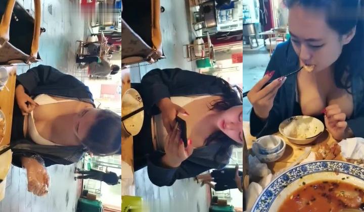 你的绿帽女友是真骚，户外跟大哥吃饭桌子下面逼里塞跳弹自慰，爽的没发呻吟只能吃东西免尴尬，漏着奶子