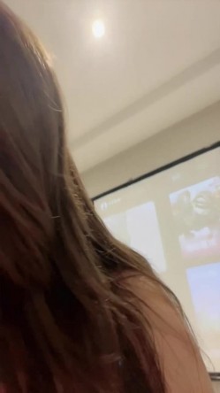 淫荡少妇穿丝袜掰逼 主动上位被猛插 小屄多汁发骚勾引弟弟 截图13