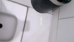 商场卫生间偷拍暗访，【公厕偷拍】，第一现场直播，各种美女雪白屁股尿湿阴毛 截图7