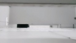 商场卫生间偷拍暗访，【公厕偷拍】，第一现场直播，各种美女雪白屁股尿湿阴毛 截图16
