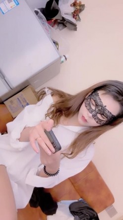 【狐狸不是妖啊】宝马御姐 与金主楼道露出野战 户外车震 双女自慰道具爆浆 截图7