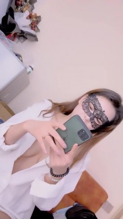 【狐狸不是妖啊】宝马御姐 与金主楼道露出野战 户外车震 双女自慰道具爆浆 截图14
