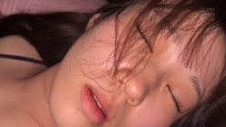 MUDR-266 盗撮、家宅侵入、眠っている少女に覆いかぶさって…。 睡眠学習。中出しで快感を植え付けられ続けた少女のカラダは…。 有馬美玖 截图14