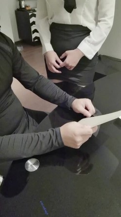 某大学声乐老师，极品反差婊，超骚土豪福利73V，一个音乐才女刚唱完歌就被草得淫水泛滥 截图2