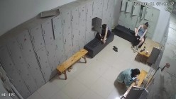舞蹈班《监控破解》偷拍多位美女学员后台换衣服 截图2