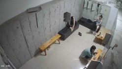 舞蹈班《监控破解》偷拍多位美女学员后台换衣服 截图13