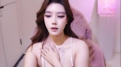 高端女神，前B站御姐大奶博主【lkjfdsks】收费福利，丰腴性感的身材，裸舞道具自慰抽插 截图9