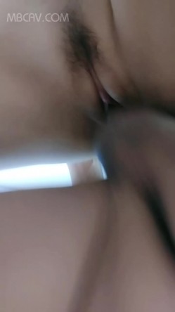 还想啊,几个人艹妳几次了,可爱微胖精神小妹年纪不大欲望挺大,各种姿势配合仍不满足 截图10