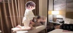 推特新晋高质量NTR绿帽夫妻明星颜值极品淫妻「ROSEWU」【NTR人妻系列】情趣的极限拉扯 女上位第一视角 双机位 截图6